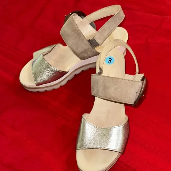 Gabor Champagne and Tan Comfort Platform Sandals Size 8.5