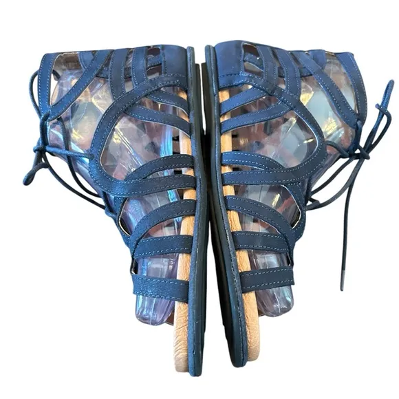 Gentle Souls Break My Heart Navy Suede  Lace Up Gladiator Flat Sandals Size 7