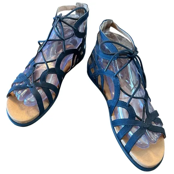 Gentle Souls Break My Heart Navy Suede  Lace Up Gladiator Flat Sandals Size 7