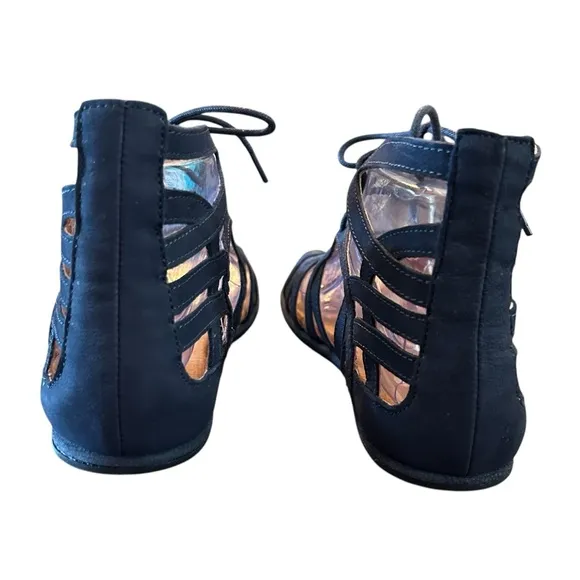 Gentle Souls Break My Heart Navy Suede  Lace Up Gladiator Flat Sandals Size 7