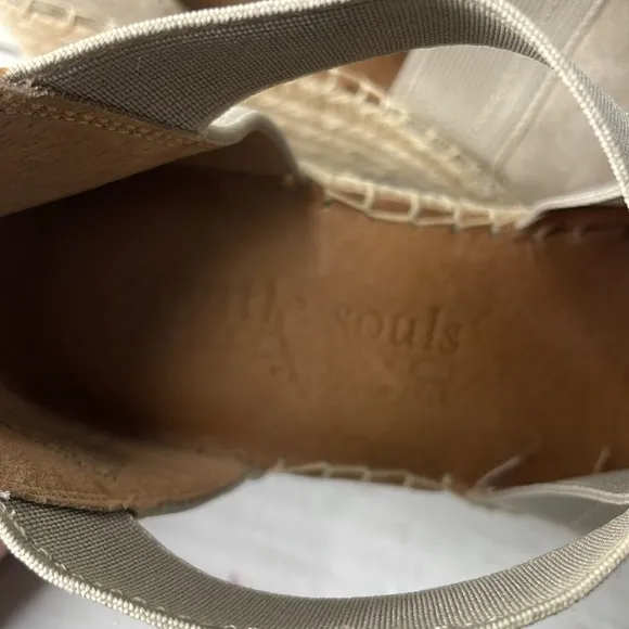 Gentle Souls by Kenneth Cole Charli Crisscross Espadrille Wedge Taupe Sandals