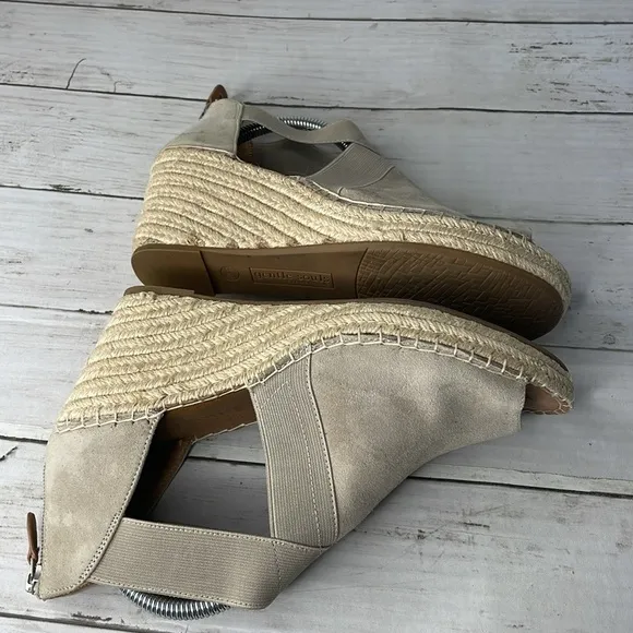 Gentle Souls by Kenneth Cole Charli Crisscross Espadrille Wedge Taupe Sandals