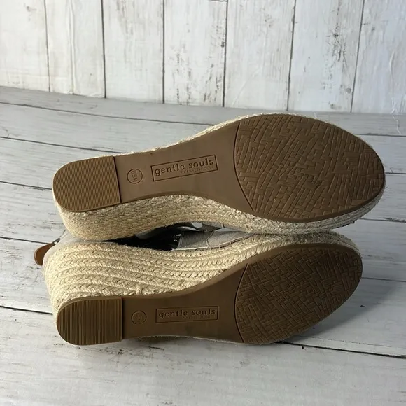 Gentle Souls by Kenneth Cole Charli Crisscross Espadrille Wedge Taupe Sandals