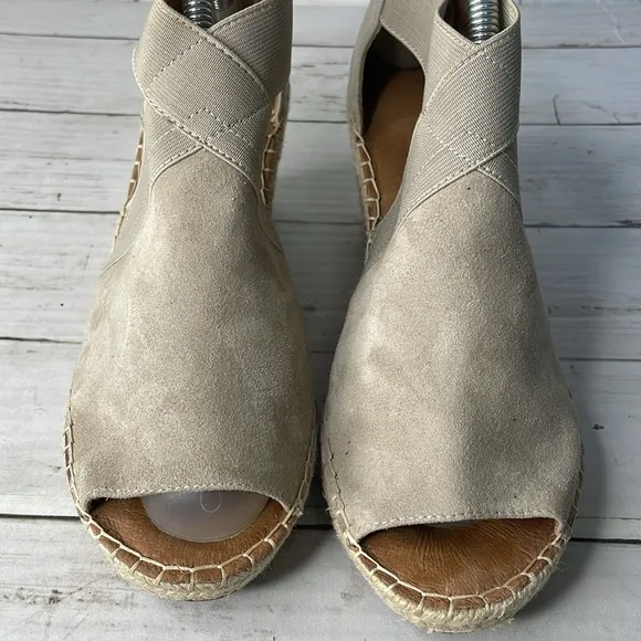 Gentle Souls by Kenneth Cole Charli Crisscross Espadrille Wedge Taupe Sandals