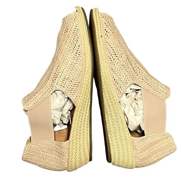 Gentle Souls by Kenneth Cole Noa Sandals Size 11 Natural Slip On Cushioned Wedge