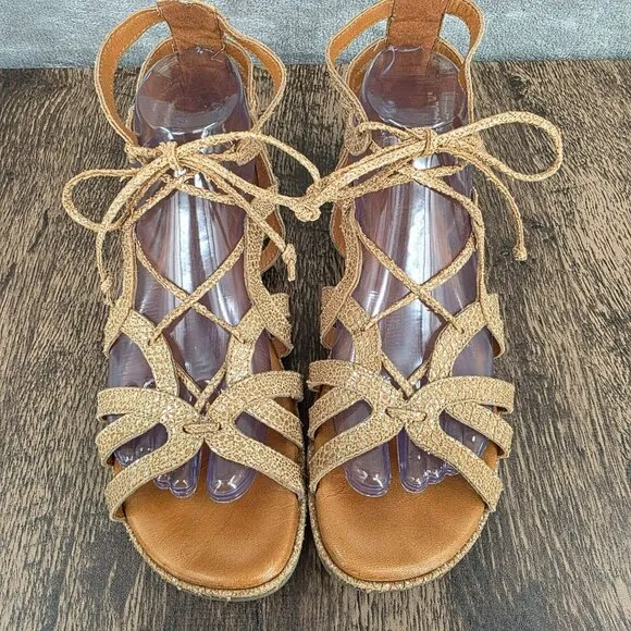 Gentle Souls Kenneth Cole Break My Heart Sandals 8.5 M Gold Leather Gladiator