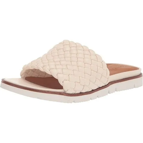 Gentle Souls Women's Angie Wedge Slip-on Sandals, Gold Size 5.5M
