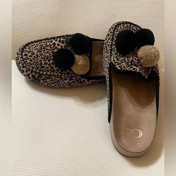 GIANNI BINI CHEETAH PRINT POM POM SANDALS SIZE 9M.