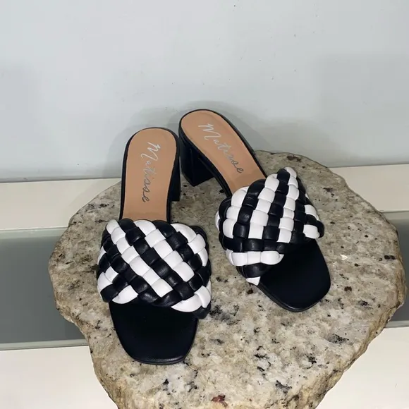 Gigi Leather Block Heel Square Toe Slip On Black/White Matisse Sandals-Sz 6-NWOB