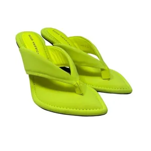 Good American Clear Wedge Sandals Size 7.5 Chartreuse GA077N-X