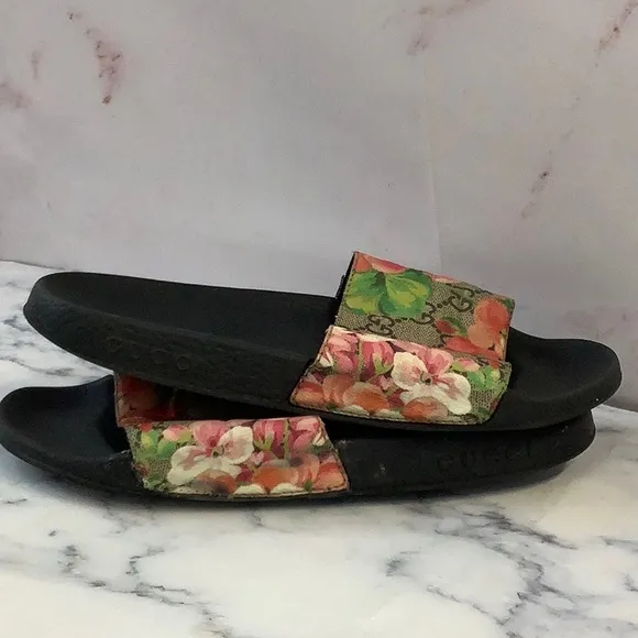 GUC Gucci Bloom Women's Slide Sandals - Black and Multicolor Size 8