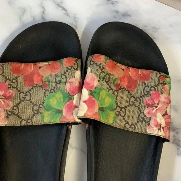 GUC Gucci Bloom Women's Slide Sandals - Black and Multicolor Size 8