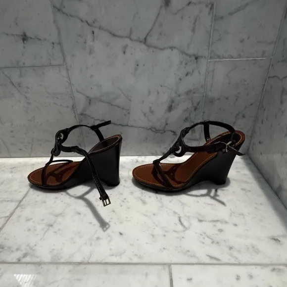 Gucci Black and Brown Wedge Sandals with Strappy Design