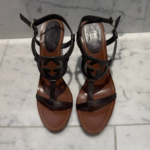 Gucci Black and Brown Wedge Sandals with Strappy Design