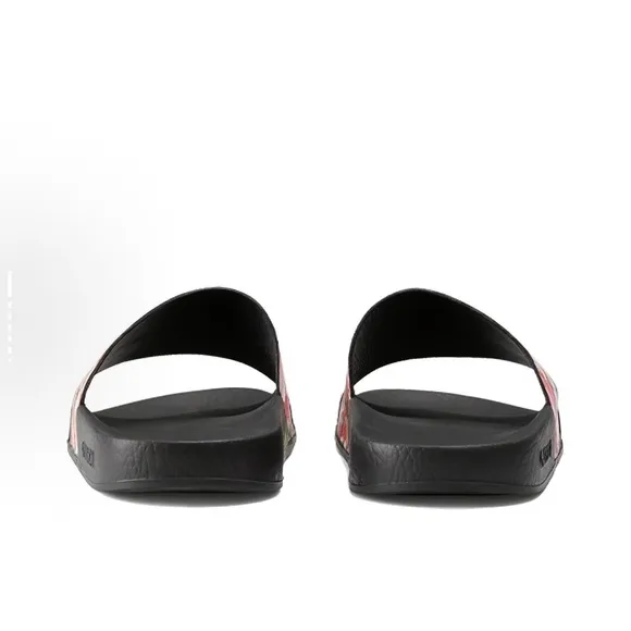 Gucci Black and Pink Sandals with Signature Style