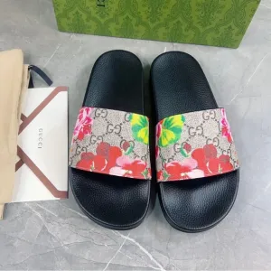 Gucci Black and Pink Sandals with Signature Style