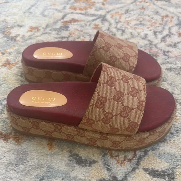 Gucci Women's Brown Slide Sandals