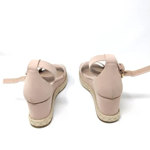 🚨🎉Host Pickx3🎉BCB Pink Shoes Velour Blush Sandals