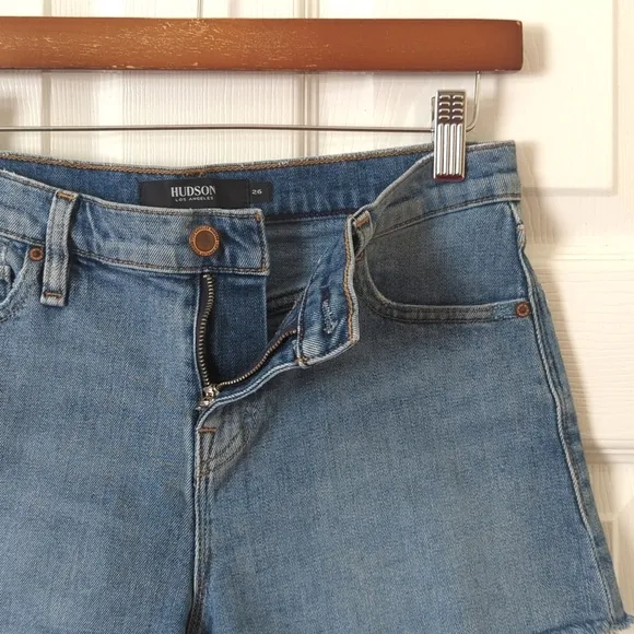 Hudson Gemma Medium Wash Mid Rise Relaxed Fit Cut Off Raw Hem Denim Shorts 26