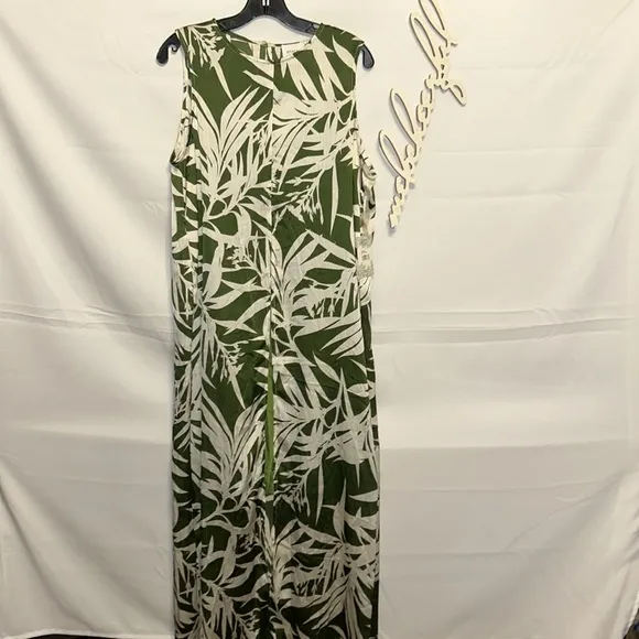 HYACINTH HOUSEFern Floral Overlay Octavia Maxi Dress
