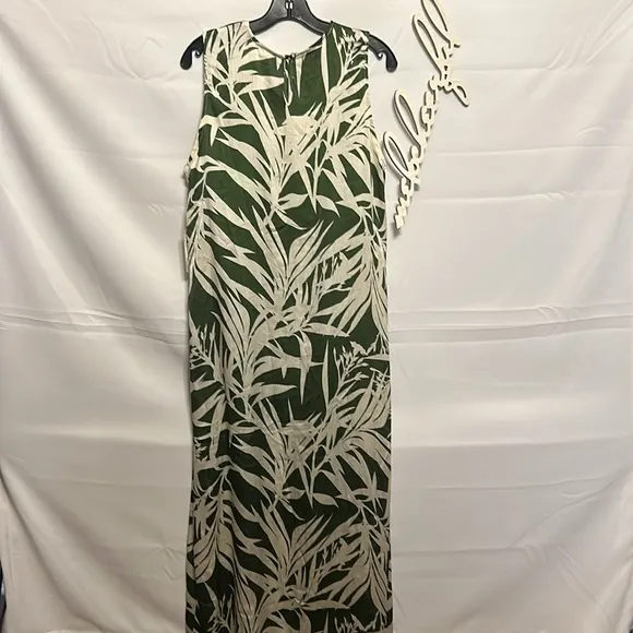HYACINTH HOUSEFern Floral Overlay Octavia Maxi Dress