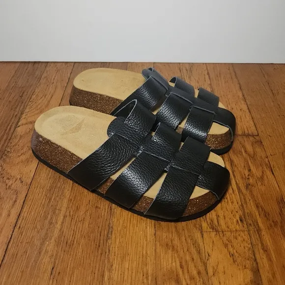 INTENTIONALLY BLANK Raft Fisherman Sandal