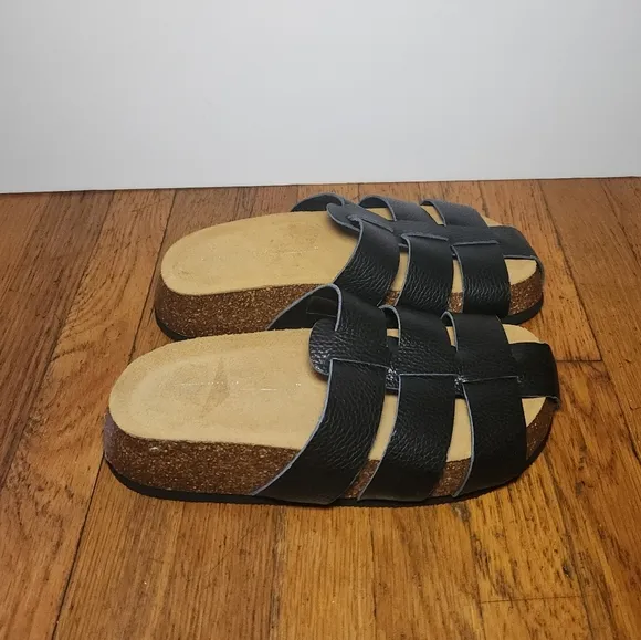 INTENTIONALLY BLANK Raft Fisherman Sandal