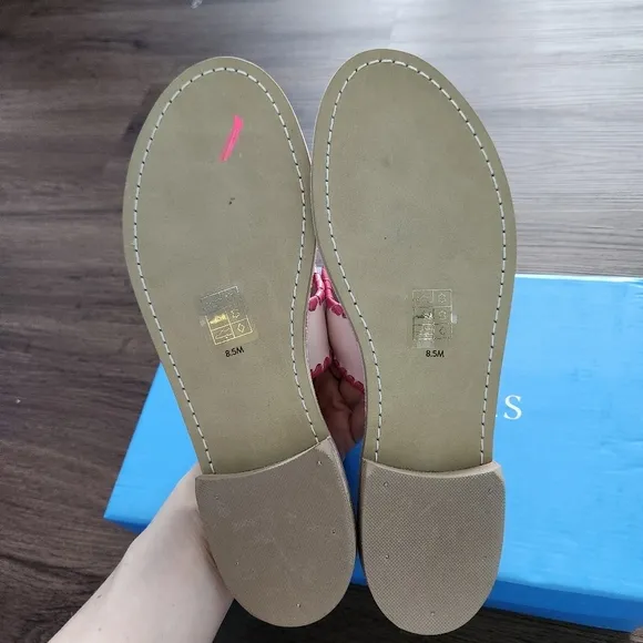 Jack Rogers Love Embroidered Leather Sandals 8.5 Valentine's Day Vacation Summer