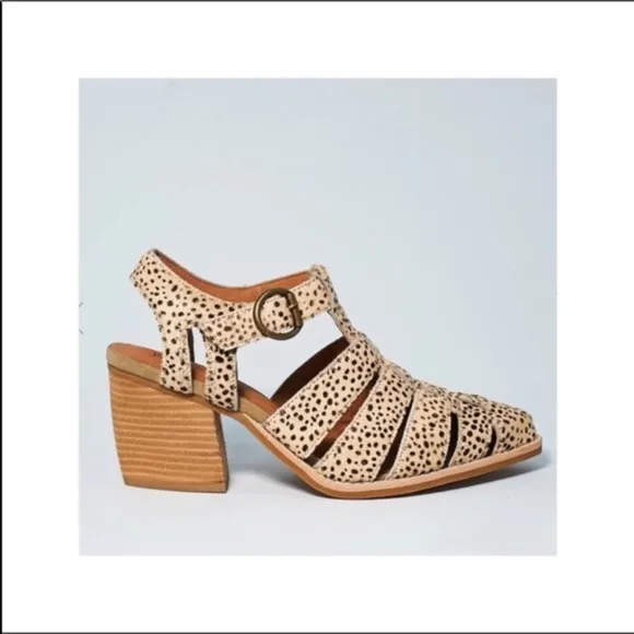Jeffrey Campbell Angora Heeled Jaguar Print Calf Hair Heeled Sandals Size 5.5