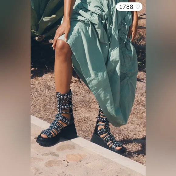 Jeffrey Campbell Black and Silver Gladiator Sandals/ size 8