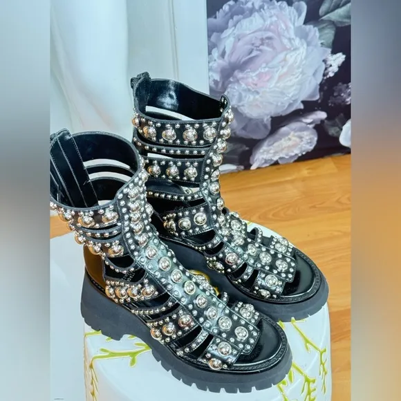 Jeffrey Campbell Black and Silver Gladiator Sandals/ size 8