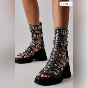 Jeffrey Campbell Black and Silver Gladiator Sandals/ size 8