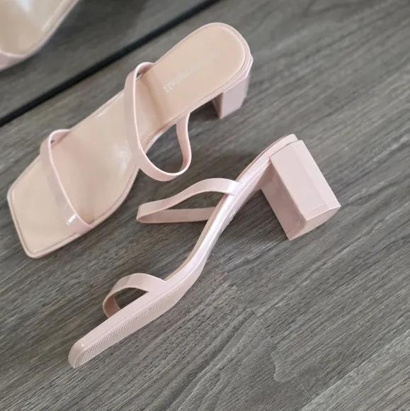 Jeffrey Campbell Jamm-3 Jelly Slide Minimalist Sandals in Nude, Size 9