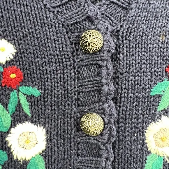 Jennifer &amp; Company Knit Blue Floral Embroidered Sweater Jacket woman's size smal