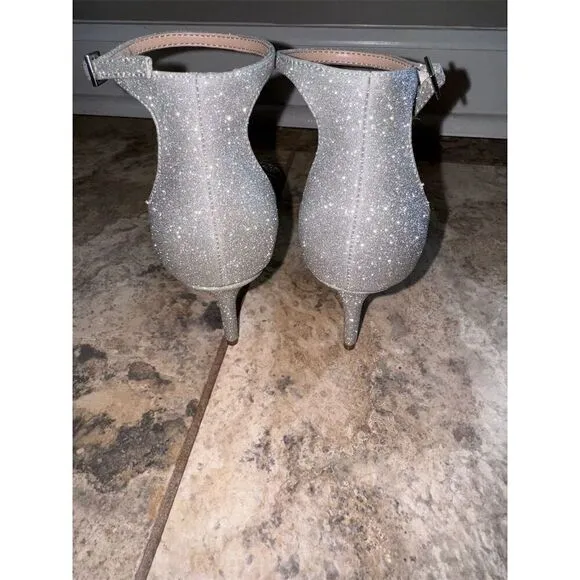Jewel Badgley Mischka Randy Embellished Open Toe Silver Glitter Heeled Sandal 8