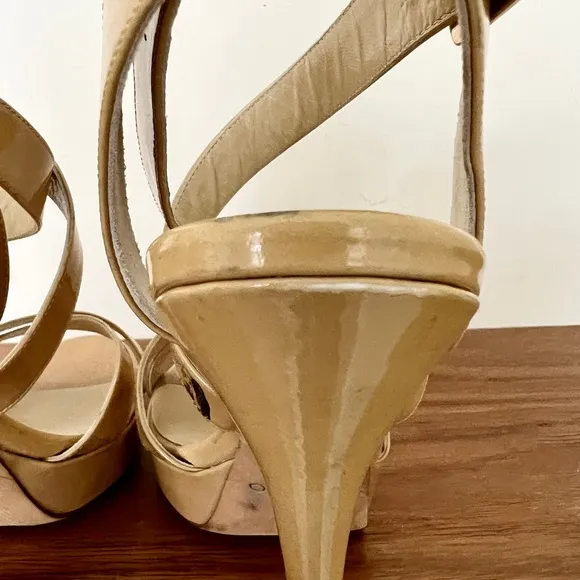 Jimmy Choo Louisa tan patent leather platform sandals criss cross 40 / 10