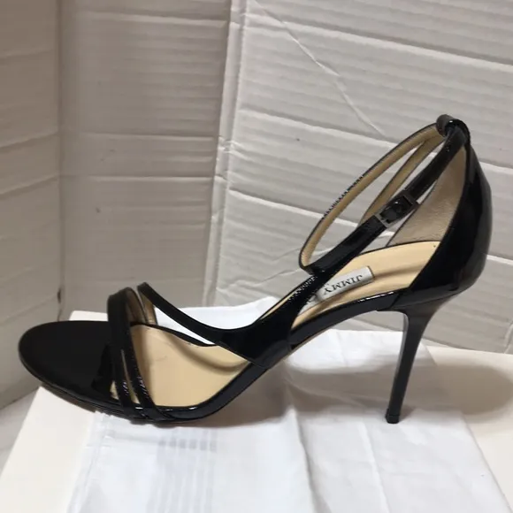 Jimmy Choo Valdez patent leather strap sandals. EUC