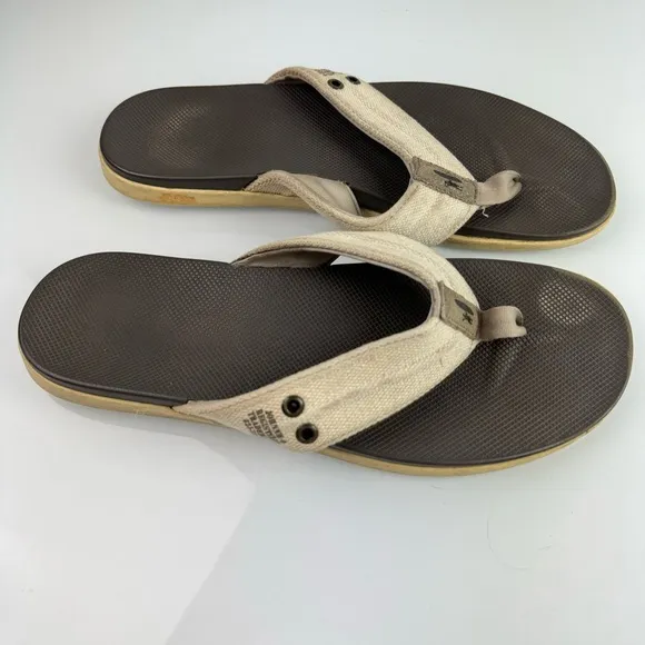 Johnnie O Sandals Portside Flip Flop Shoes Slip On Canvas Beach Casual Tan Khaki