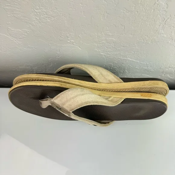 Johnnie O Sandals Portside Flip Flop Shoes Slip On Canvas Beach Casual Tan Khaki