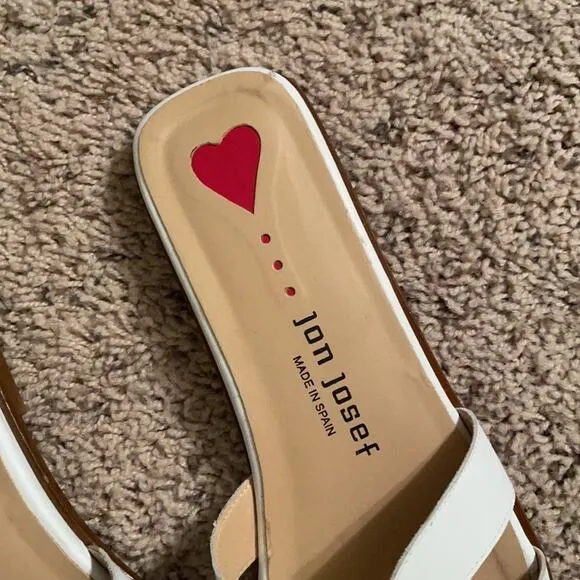 Jon Josef white nelly sandal flats made in Spain size 9M