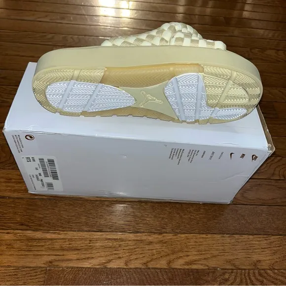 Jordan Sophia Crisscross Slide Sandals Team Gold Alabaster Women’s Size 10