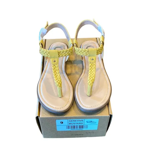 Journee Collection Genevive Sandals