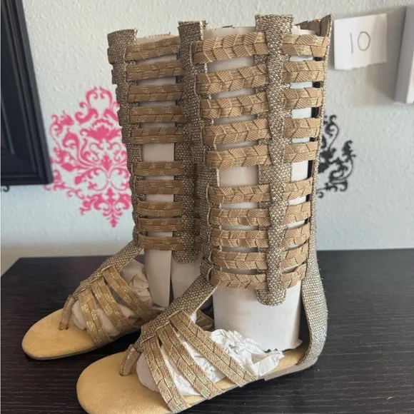 Joyfolie girls Bridgette gold gladiator sandals size 10T