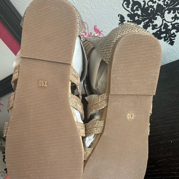Joyfolie girls Bridgette gold gladiator sandals size 10T