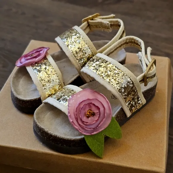 Joyfolie Gold Glitter Sandals with Pink Flower Sz 6