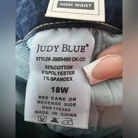 Judy Blue Dark Blue Wide Leg Wide Release Raw Hem Crop Jeans 18W