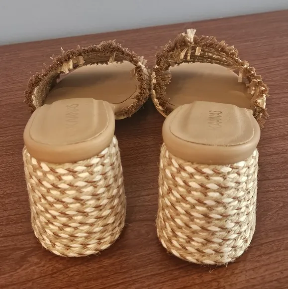 Kaanas  Brand Slip-on Sumatra Sandal Size 7 Tan 3” Heel EUC