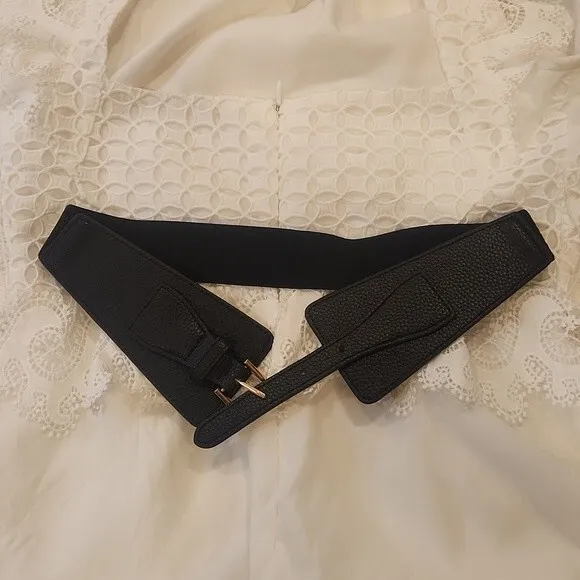 Karen Millen Eyelet and Lace Detail Woven Sleeveless Dress UK size 10-US 6