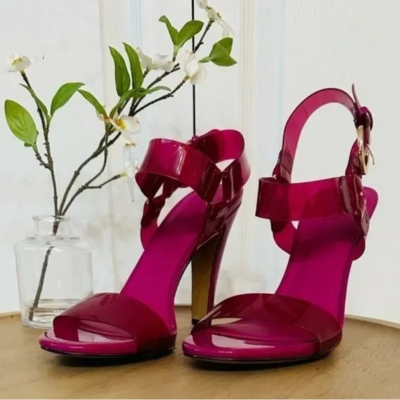 KARL LAGERFELD ~ Women’s Paris translucent magenta colored heels size 8
