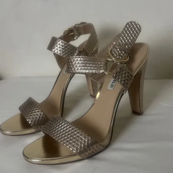 KARL LAGERFELDPARISCieone Ankle Strap Sandal Sz 10